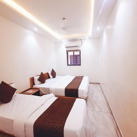 Hotel Nova Pride Райкот Екстериор снимка