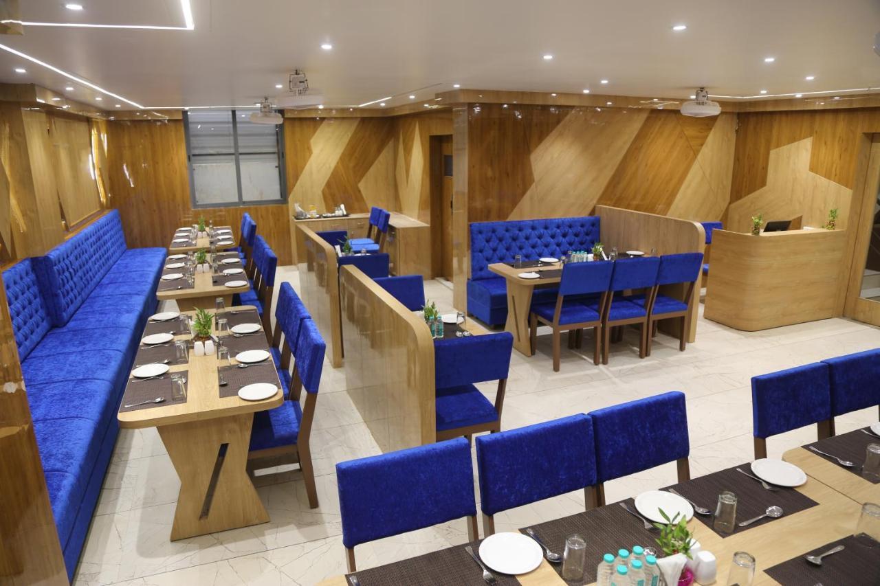 Hotel Nova Pride Райкот Екстериор снимка