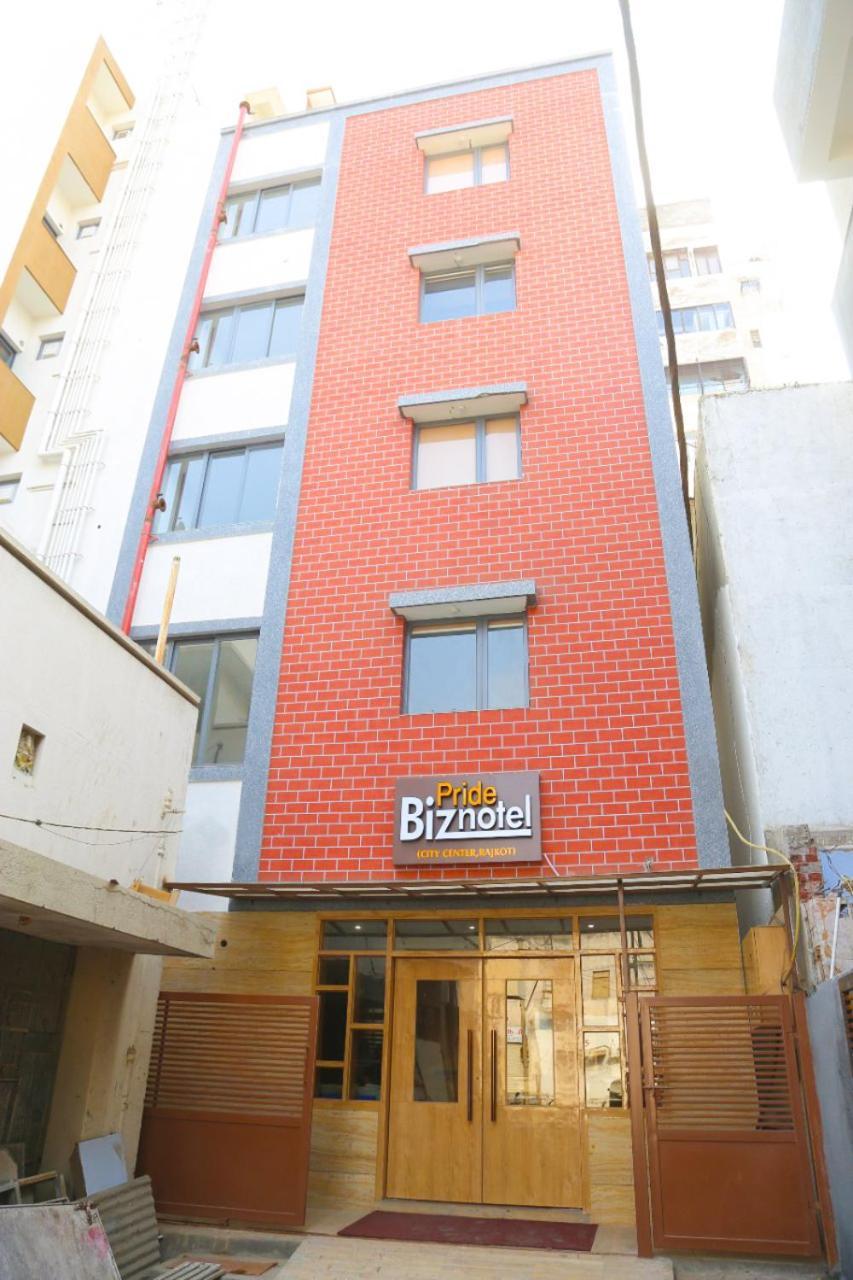 Hotel Nova Pride Райкот Екстериор снимка