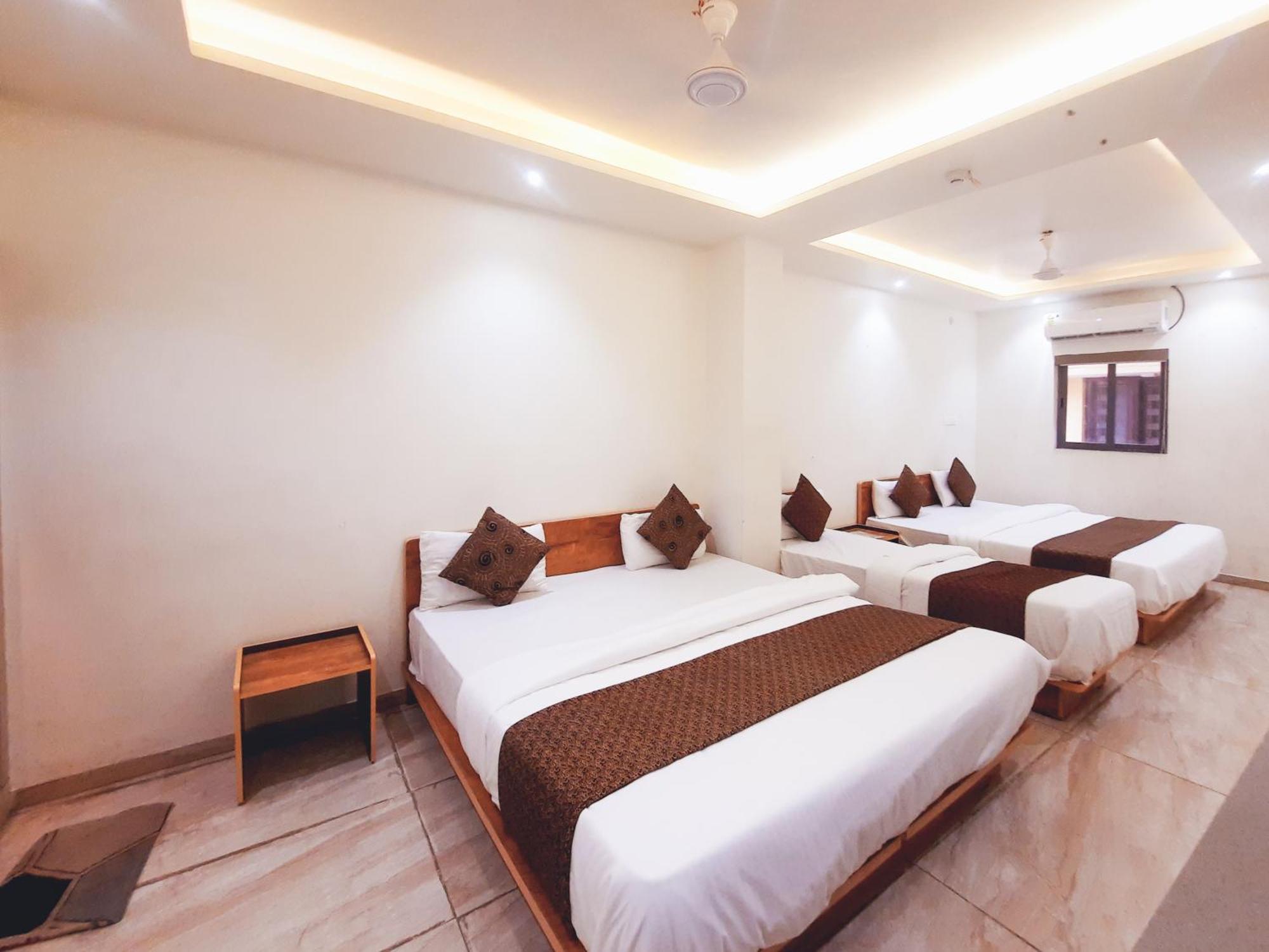 Hotel Nova Pride Райкот Екстериор снимка